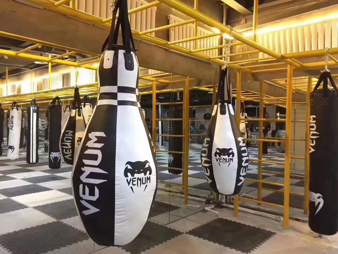 Portable Boxing Equipment Punch Bag Boxing Sandbag
