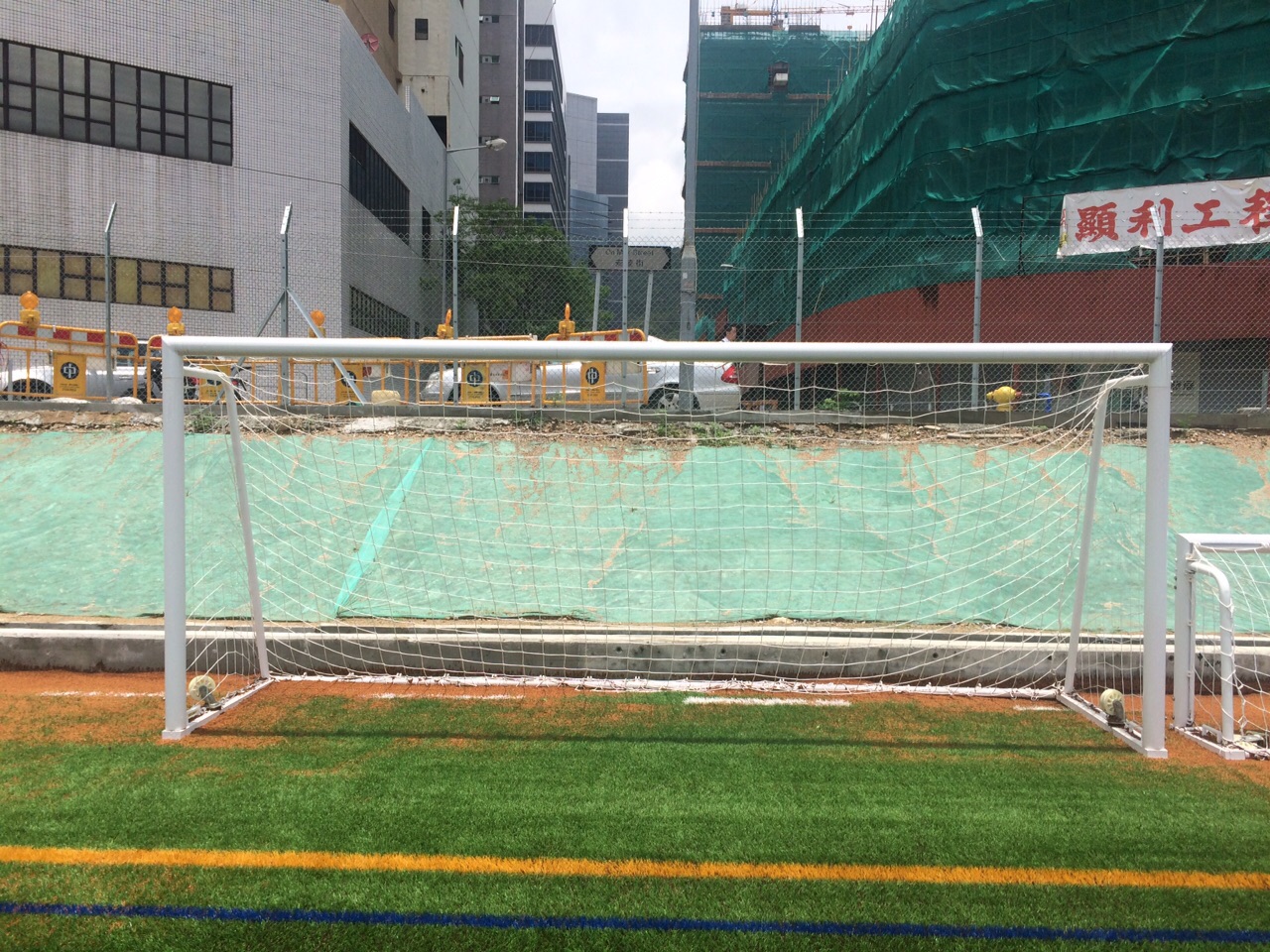 Galvanized steel football training facility folding soccer goal